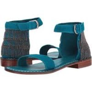 FINAL OFFER Anthropologie Bernardo Taci Sandal